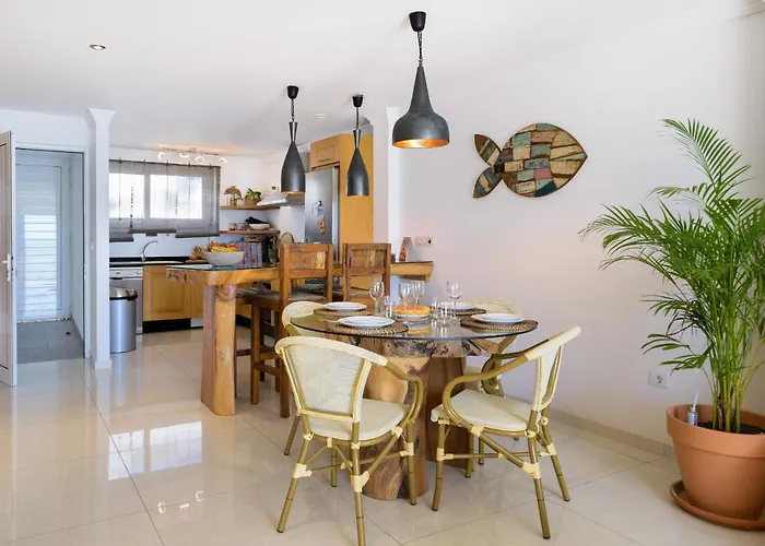 Ocean Pebbles, The Sound Of The Sea *