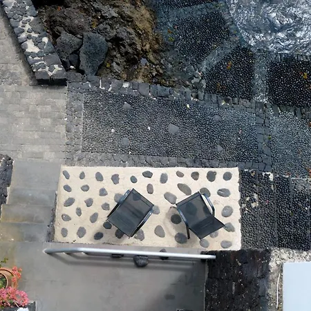 Ocean Pebbles, The Sound Of The Sea Apartment